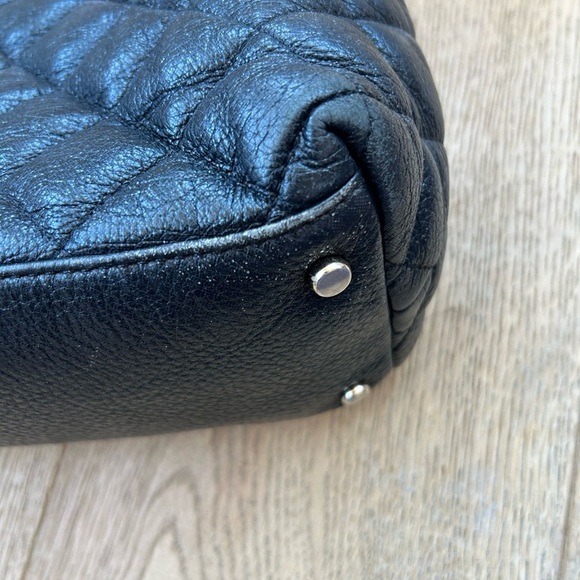 ♠️Quilted Chain Tote - Picture 6 of 10